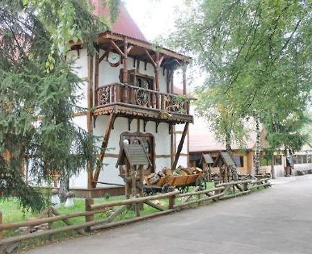 Комплекс Відпочинку "Колиба" Hotel Koroszteny Kültér fotó
