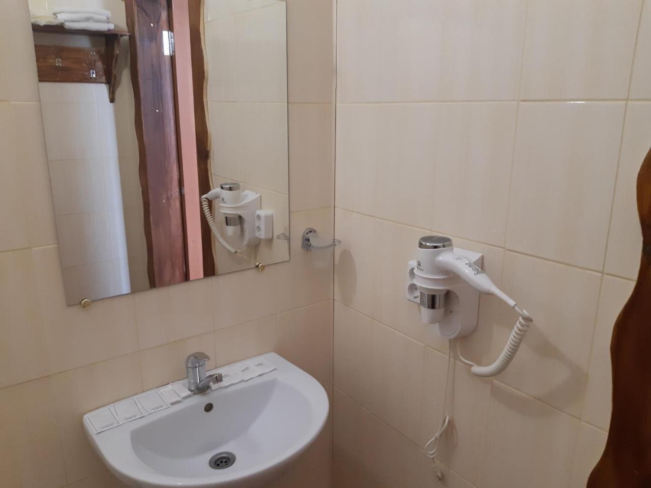 Комплекс Відпочинку "Колиба" Hotel Koroszteny Kültér fotó