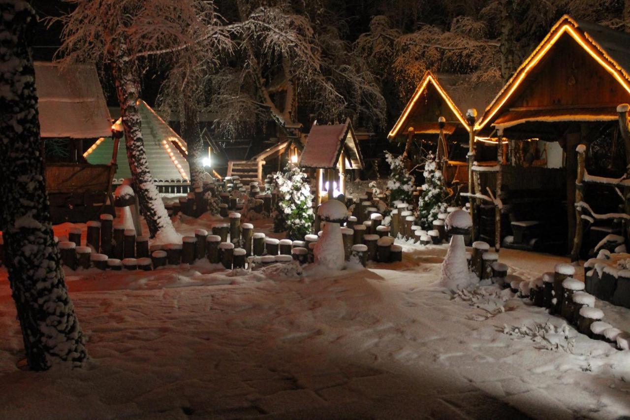 Комплекс Відпочинку "Колиба" Hotel Koroszteny Kültér fotó